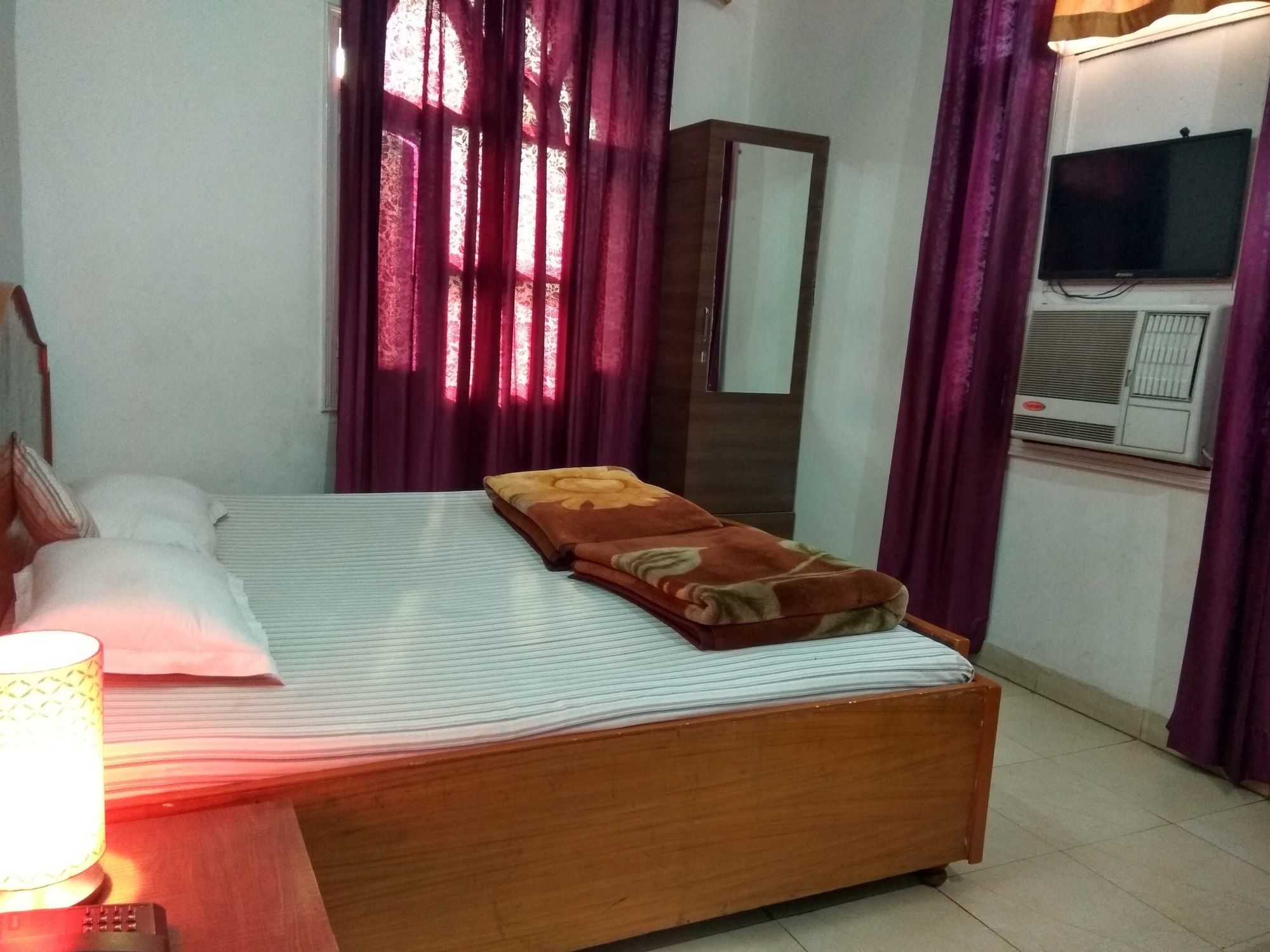 Hotel Palace Amritsar Exterior photo