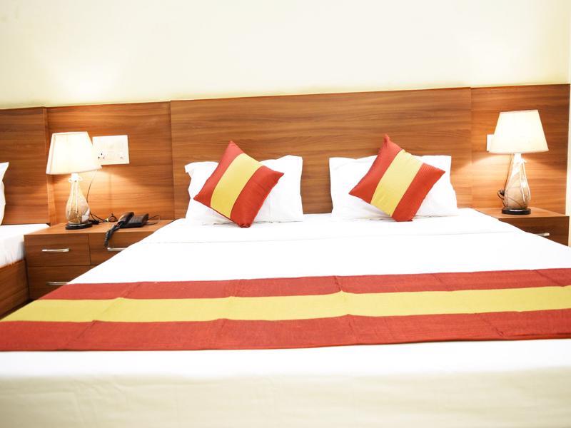 Hotel Palace Amritsar Exterior photo