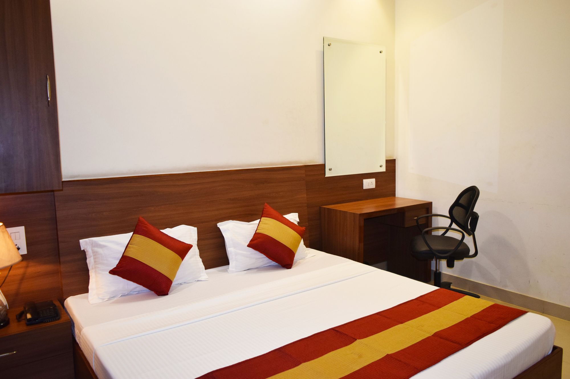 Hotel Palace Amritsar Exterior photo